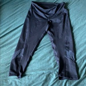 Athletic Cropped Leggings